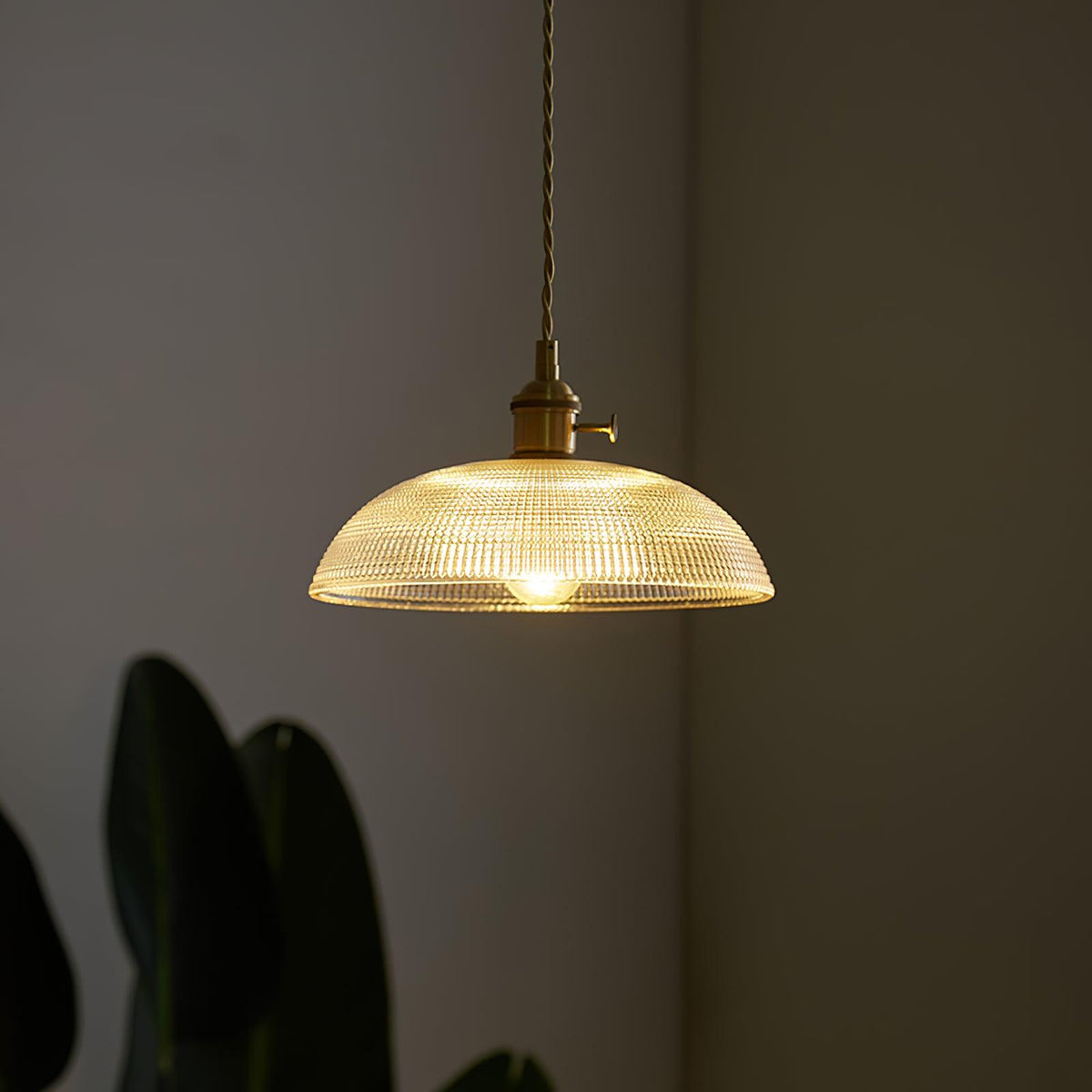 Ribbed Spiral Pendant Light – detail 5