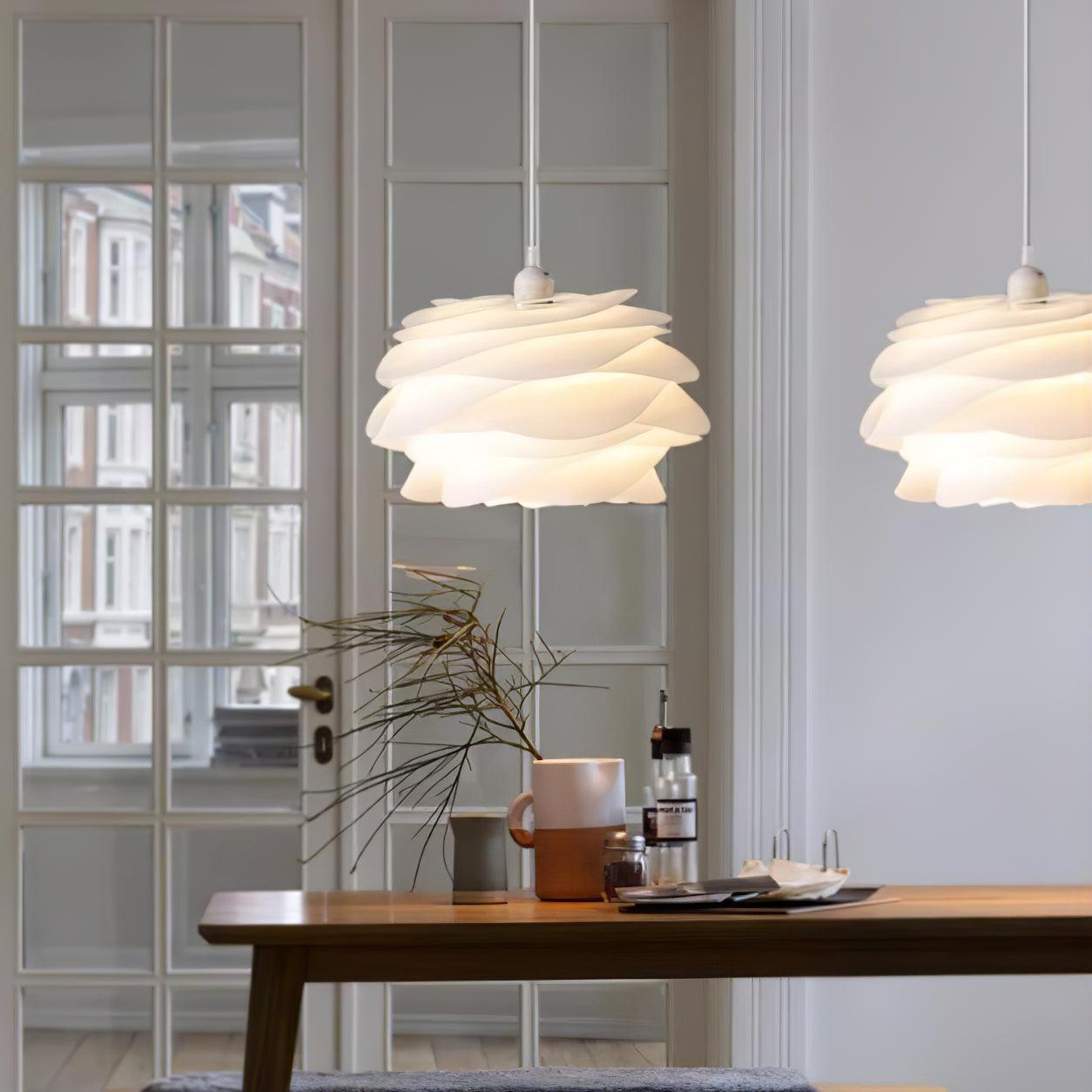 Lampada a sospensione floreale Nerara