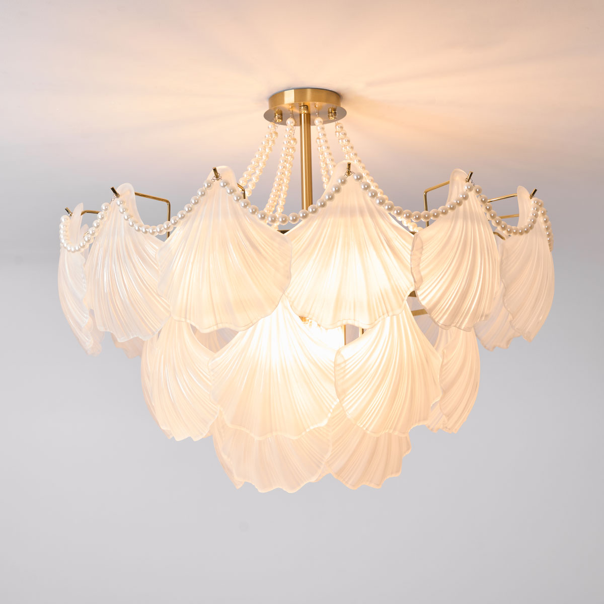 Scallop Shell Chandelier – detail 20