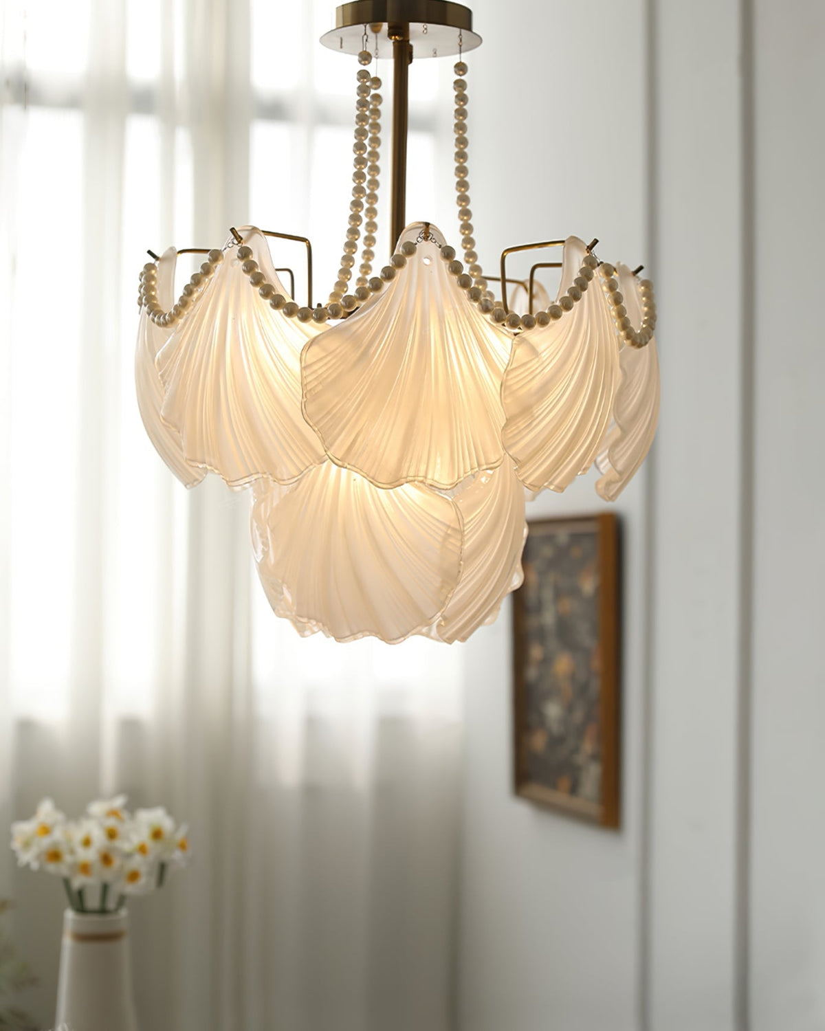 Scallop Shell Chandelier – detail 3