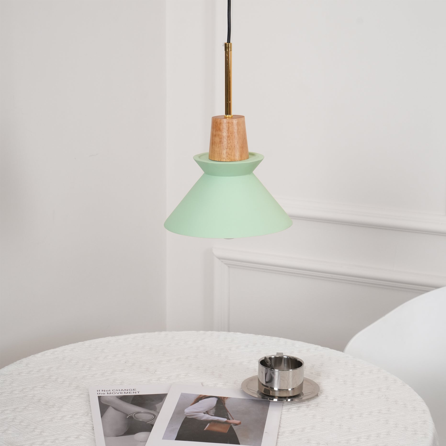 Lampada a sospensione conica Ferami