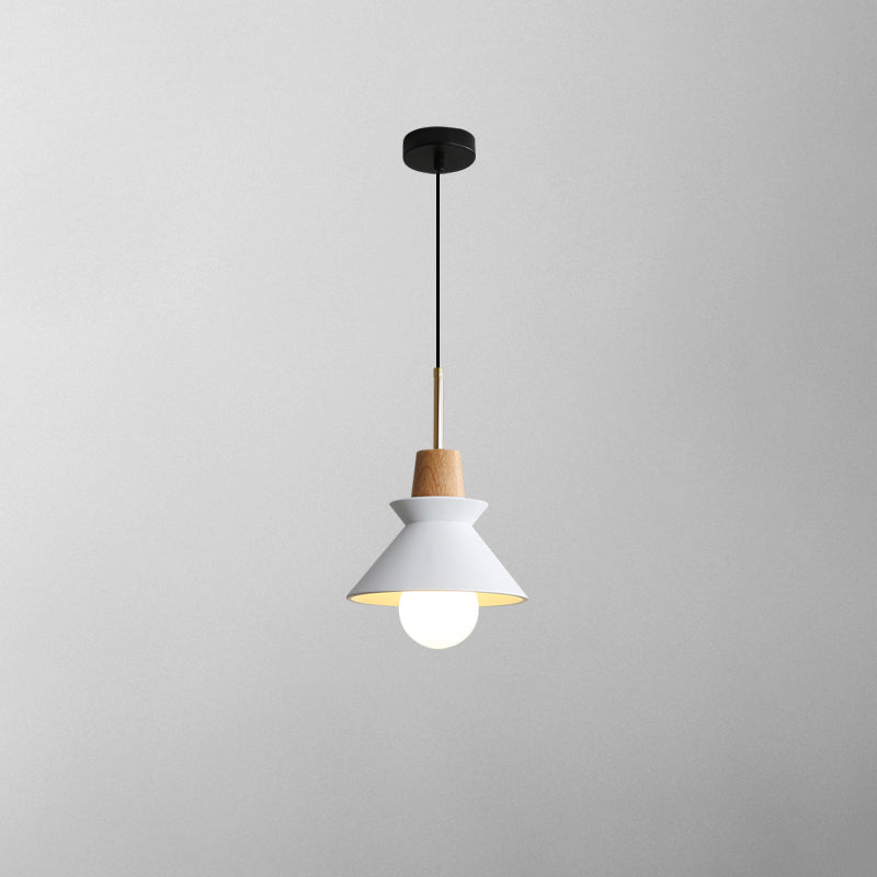 Lampada a sospensione conica Ferami