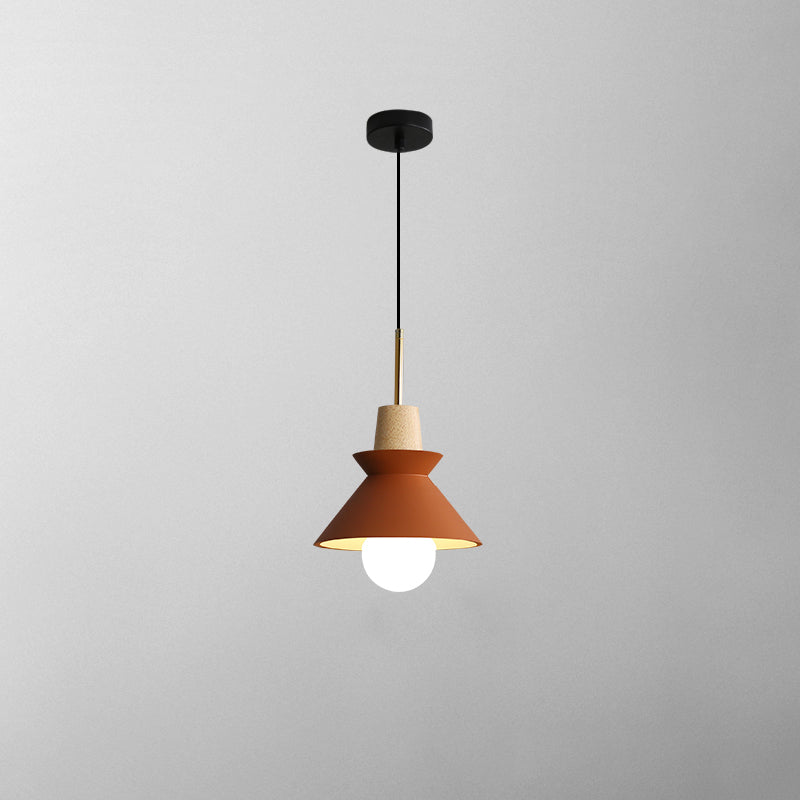 Lampada a sospensione conica Ferami