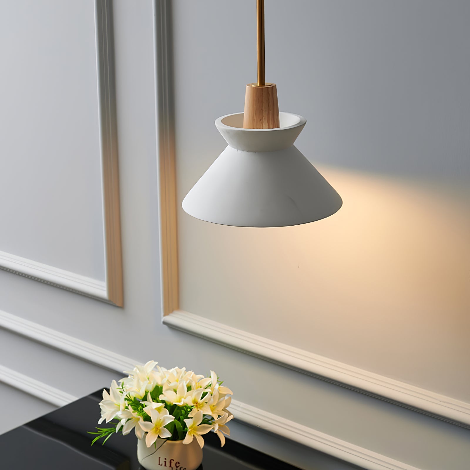 Lampada a sospensione conica Ferami