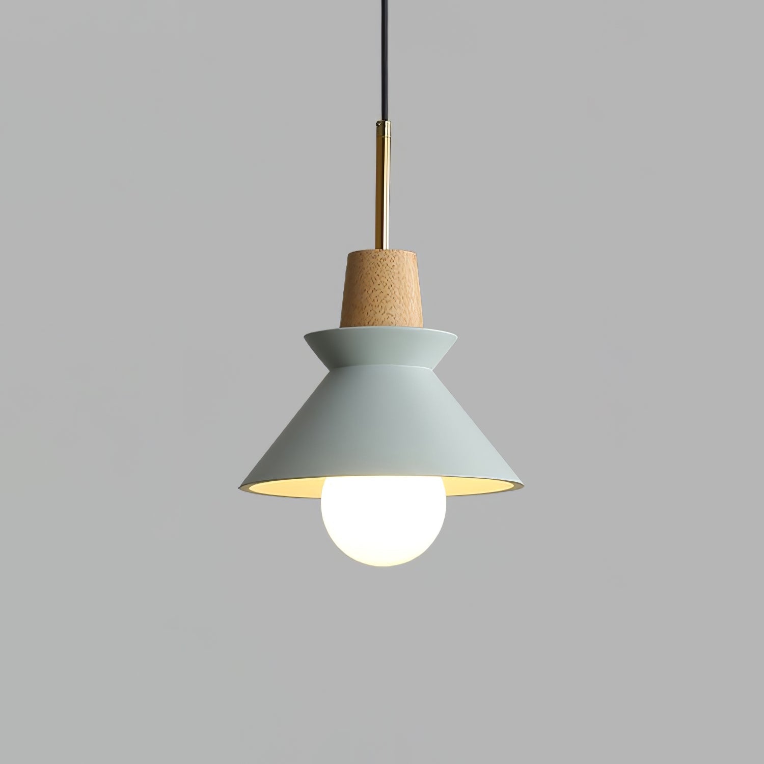 Lampada a sospensione conica Ferami