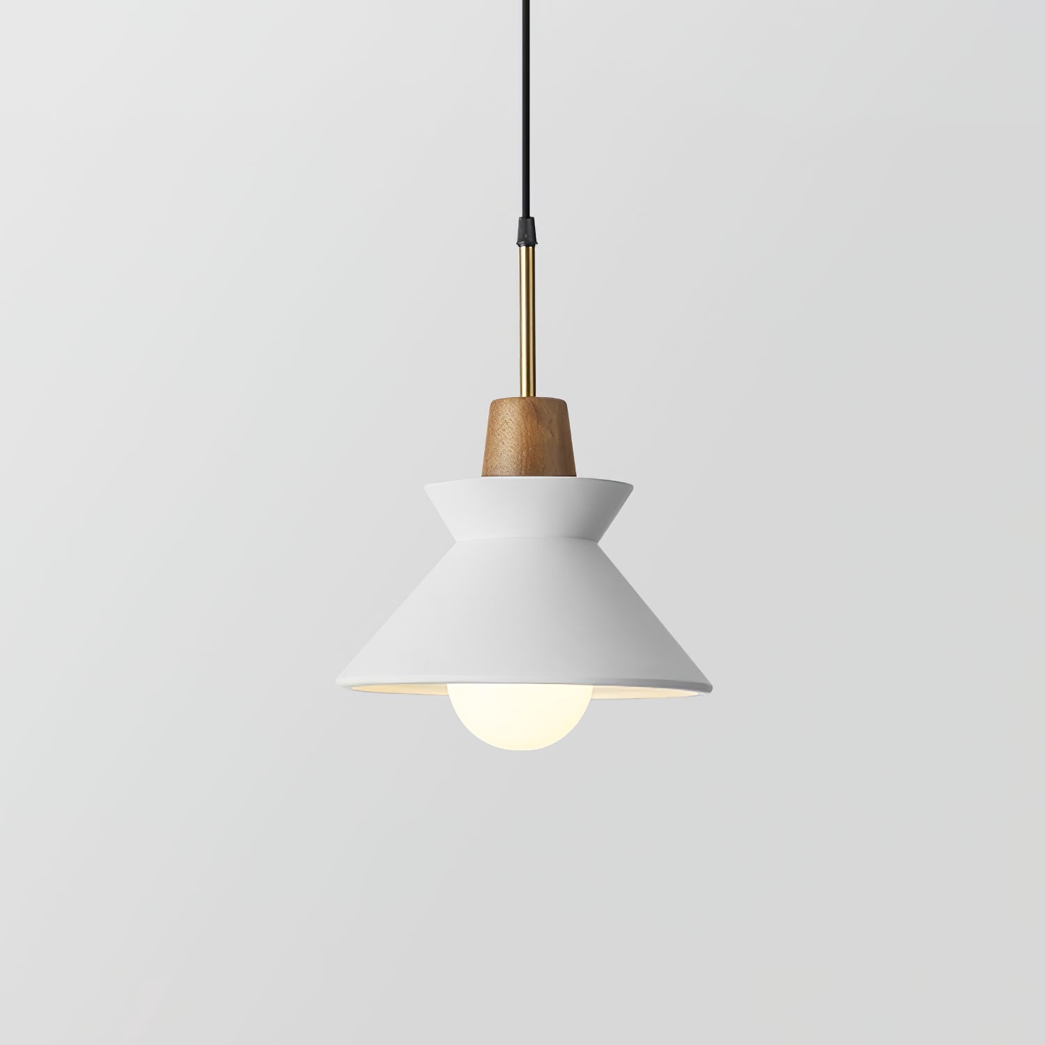 Lampada a sospensione conica Ferami
