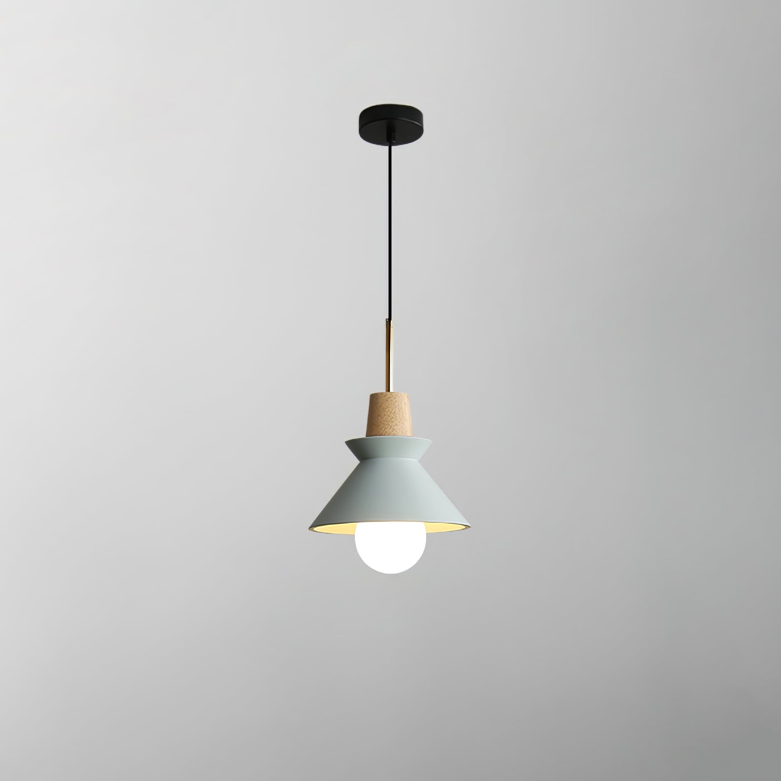 Lampada a sospensione conica Ferami