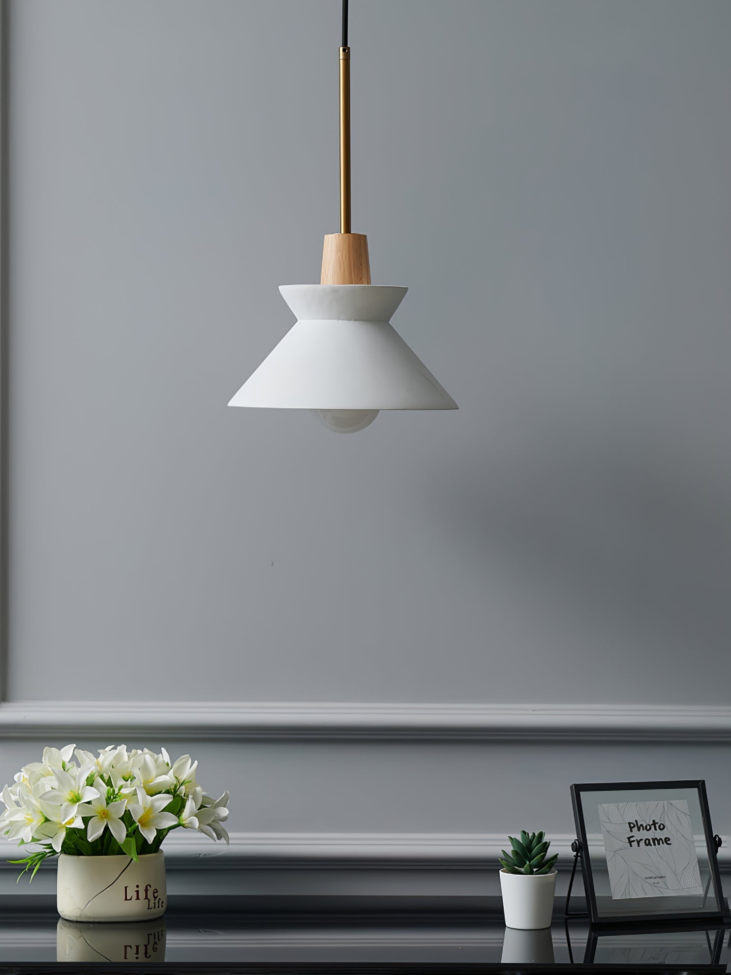 Lampada a sospensione conica Ferami