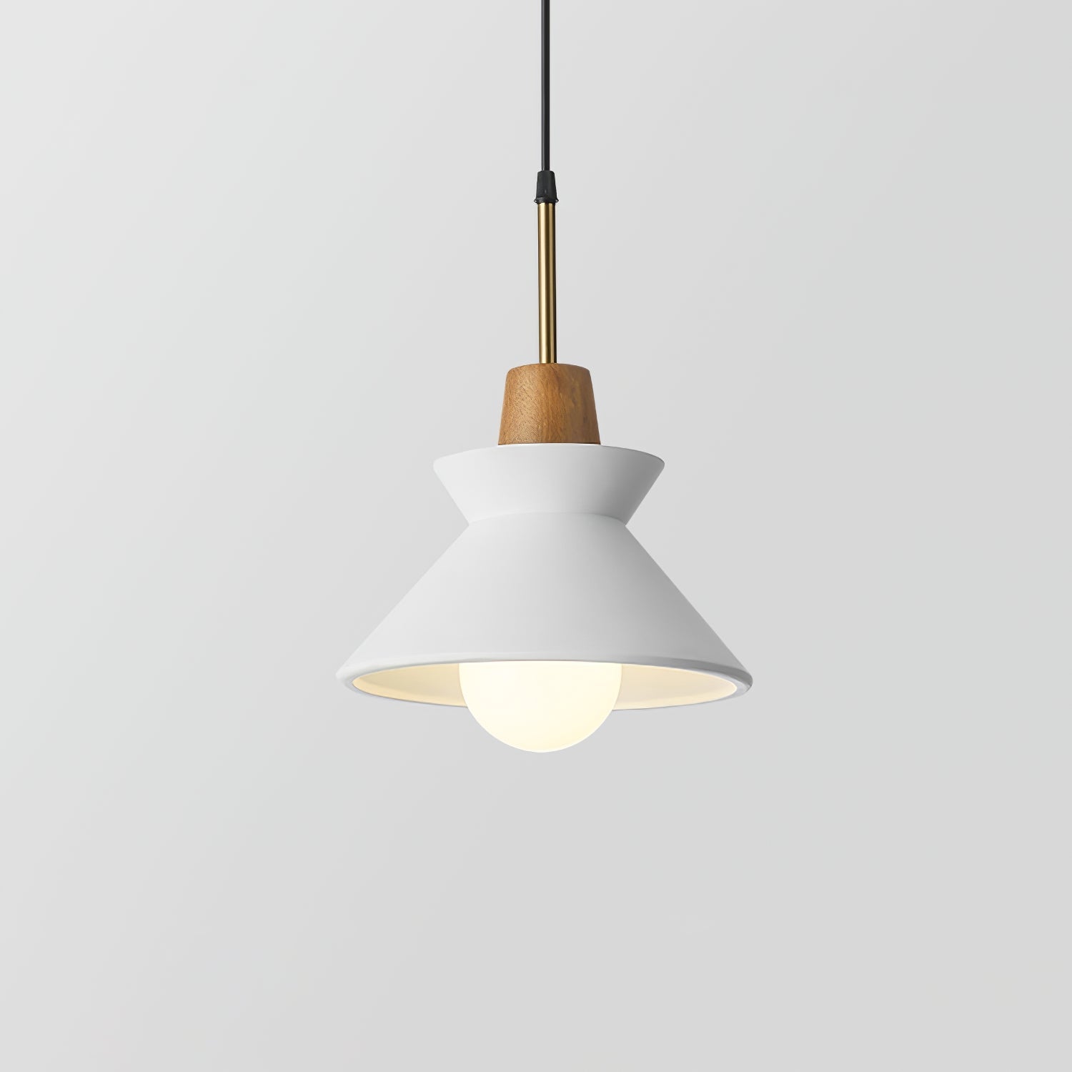 Lampada a sospensione conica Ferami