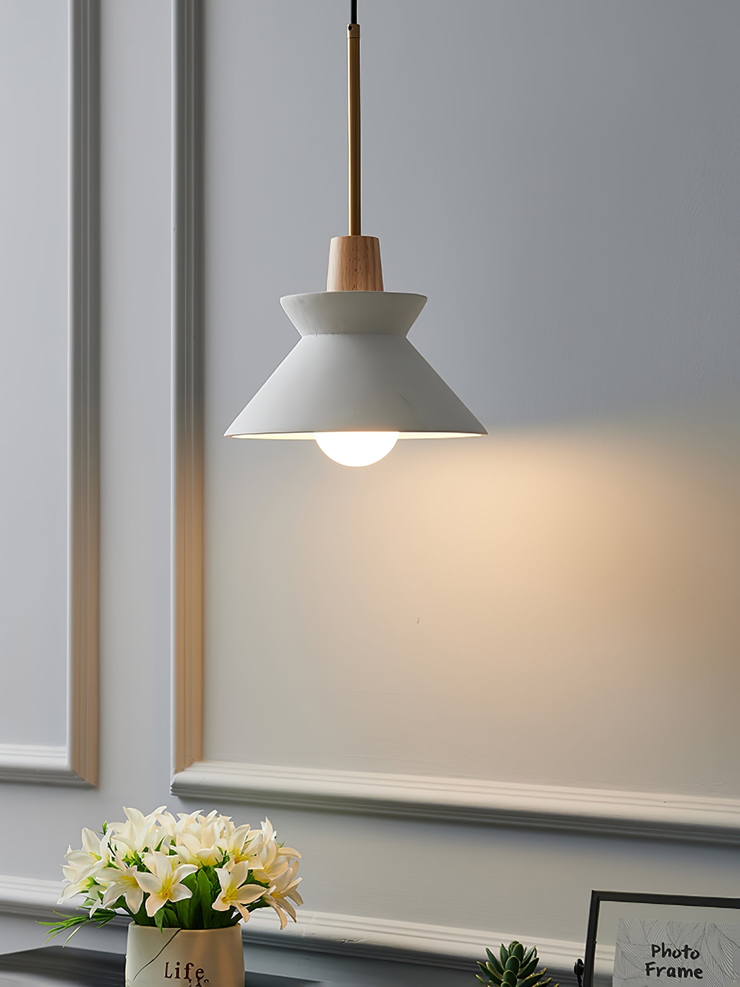 Lampada a sospensione conica Ferami