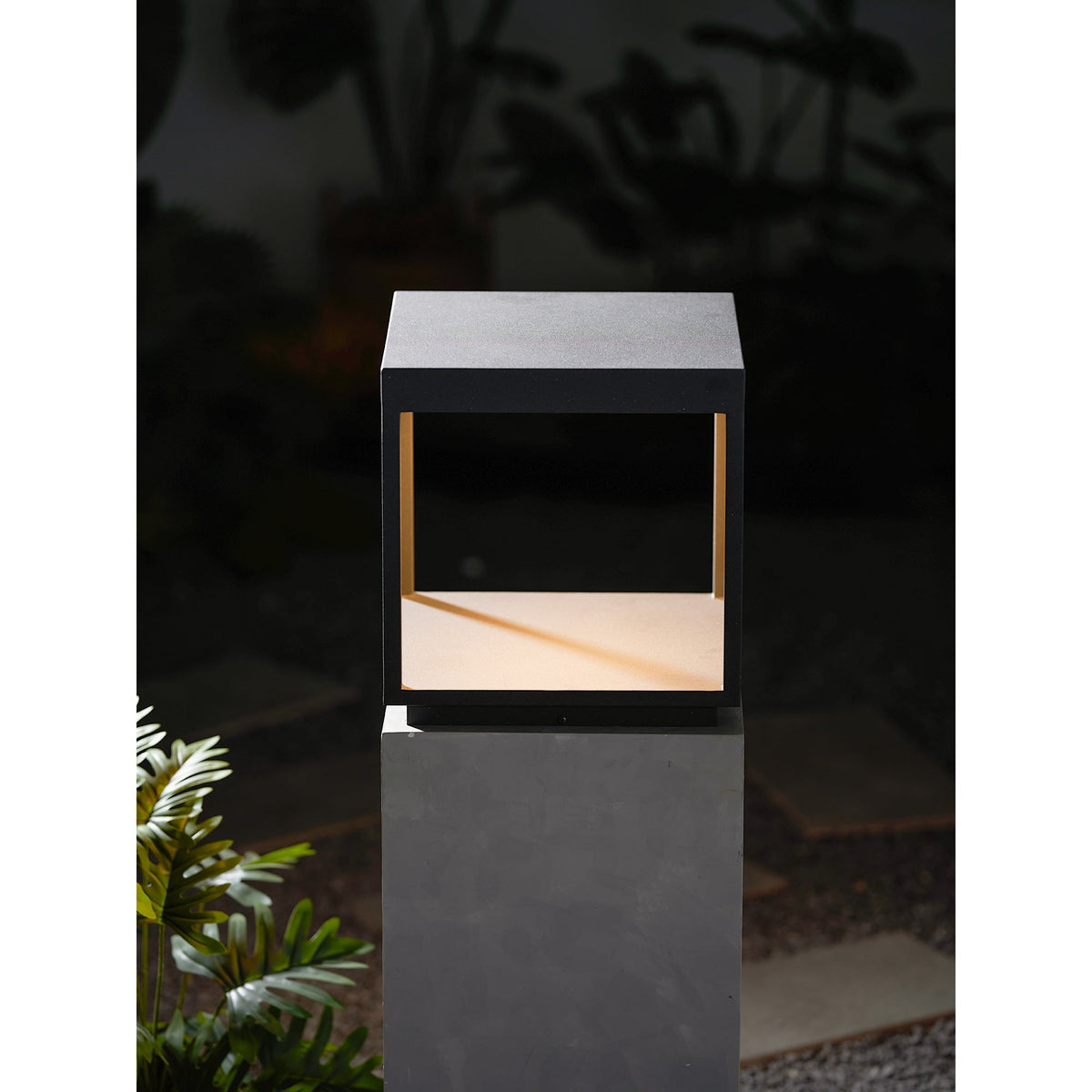 Square Frame Post Outdoor Light - Vakkerlight