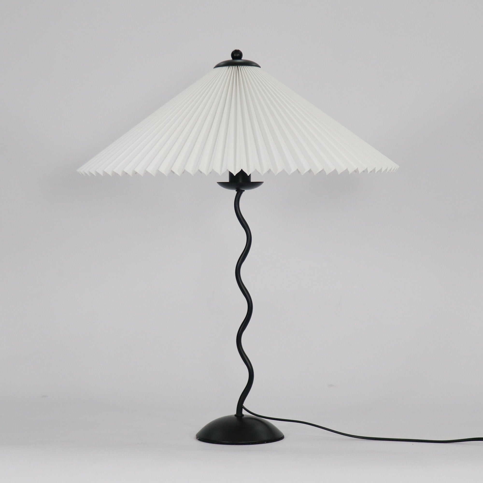 Lampada da tavolo ondulata Venelana