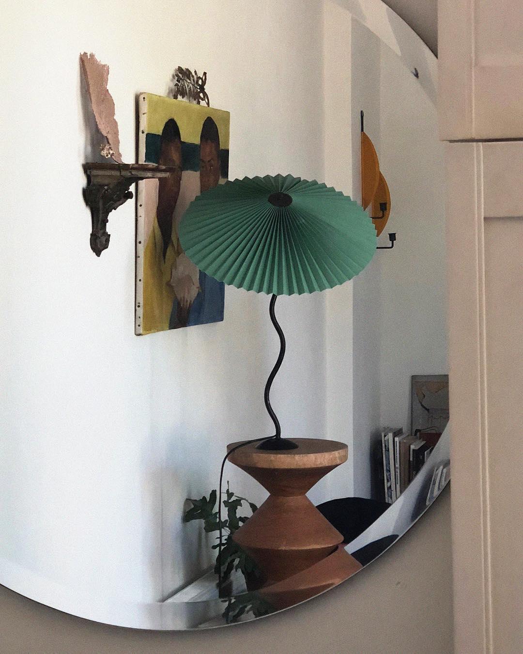 Lampada da tavolo ondulata Venelana
