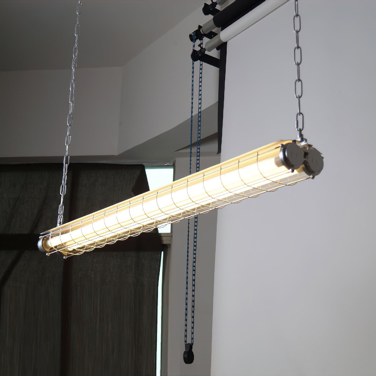 Lampada a sospensione tubolare Feniaetta
