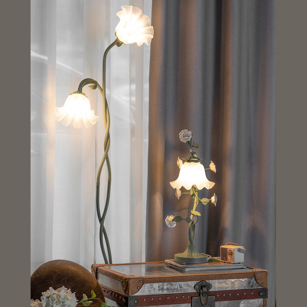 Lampada da terra floreale Roina