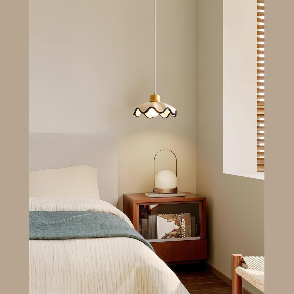 Lampada a sospensione ondulata Galinana