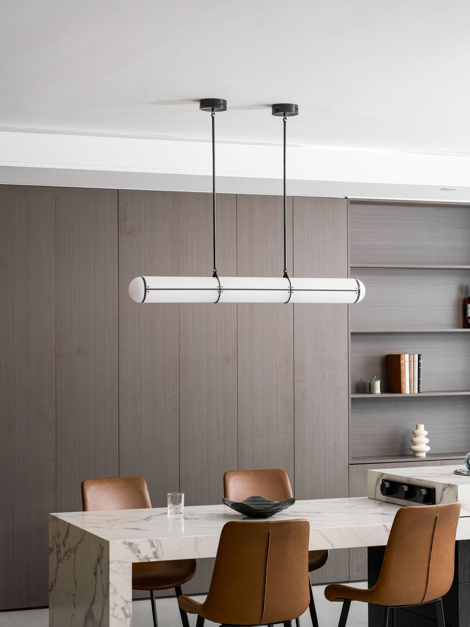 Lampada a sospensione lineare Aronale