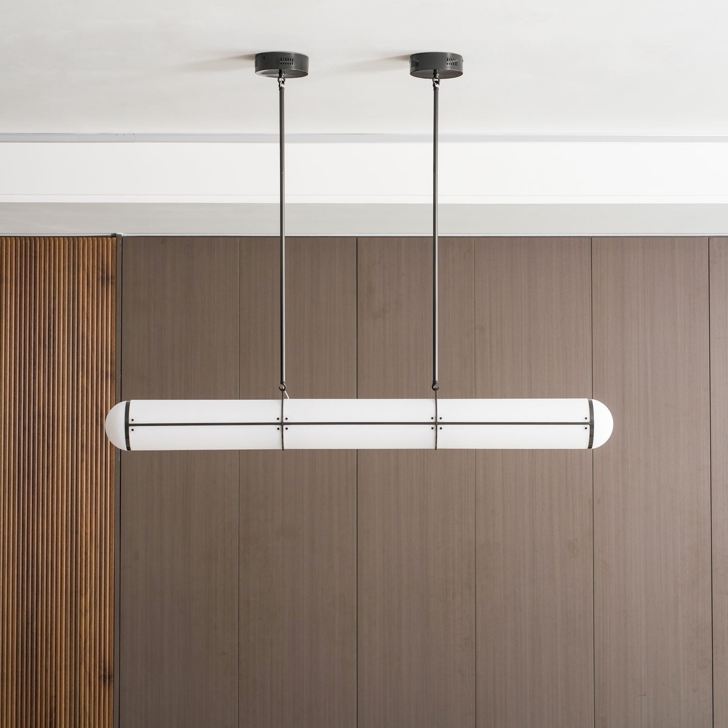 Lampada a sospensione lineare Aronale